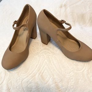 CityClassified Mary Jane heels
